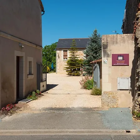 Апартаменты Montreuillais 3 Personnes Au Rez-de-chaussee Монрёй-Беле